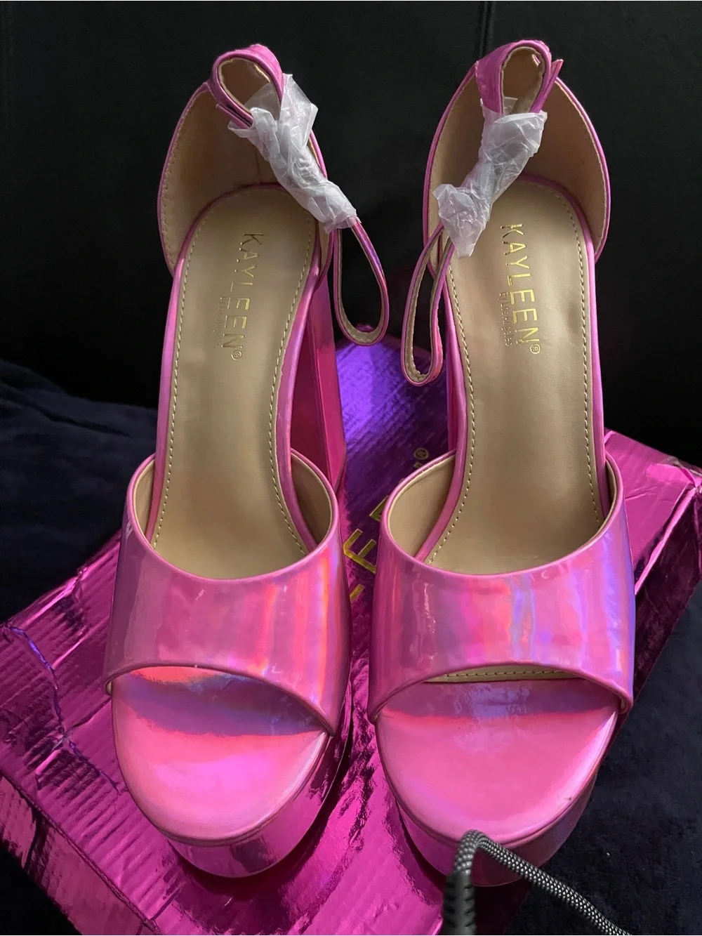 Kayleen Hot Pink Iridescent Jonay 5” Platform Ankle Strap Sandals Sz 7 NWB
